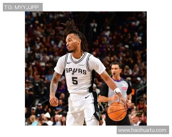 布克与卡斯尔联手发威邓恩全能表现助太阳轻松战胜马刺 布克与卡斯尔联手发威邓恩全能表现助太阳轻松战胜马刺